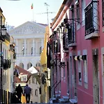 Pied A Terre Tram 28